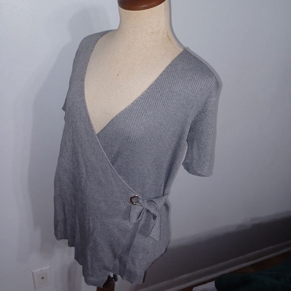 Short Sleeve Business/Casual Top- W Sz Medium - Picture 3 of 8